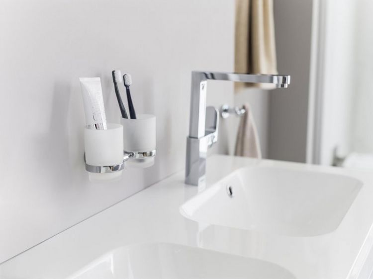 Двойной держатель с двумя стаканами Ravak Chrome CR 220.00 X07P189 Двойной держатель с двумя стаканами Ravak Chrome CR 220.00 X07P189