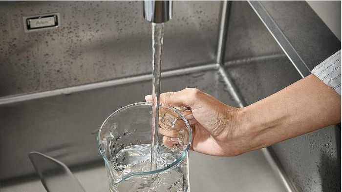 Смеситель для кухни Hansgrohe Focus M429-H180 71801000 Хром