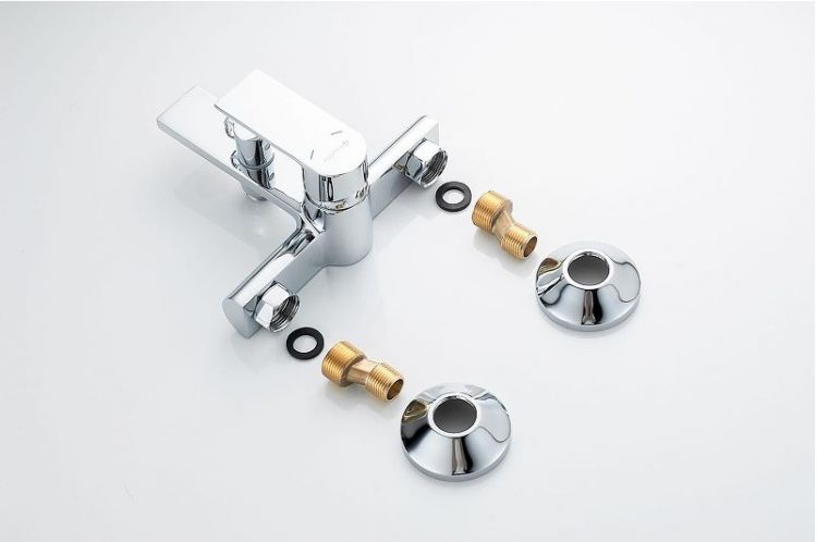 Смеситель для ванны Knotlor Ergofit KN-32 цвет Хром Смеситель для ванны Knotlor Ergofit KN-32 цвет Хром