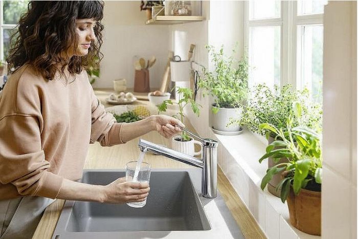 Смеситель для кухни Hansgrohe Zesis M33 74802000 Хром