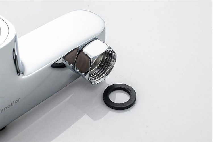 Смеситель для ванны Knotlor Finesse KN-42 цвет Хром Смеситель для ванны Knotlor Finesse KN-42 цвет Хром