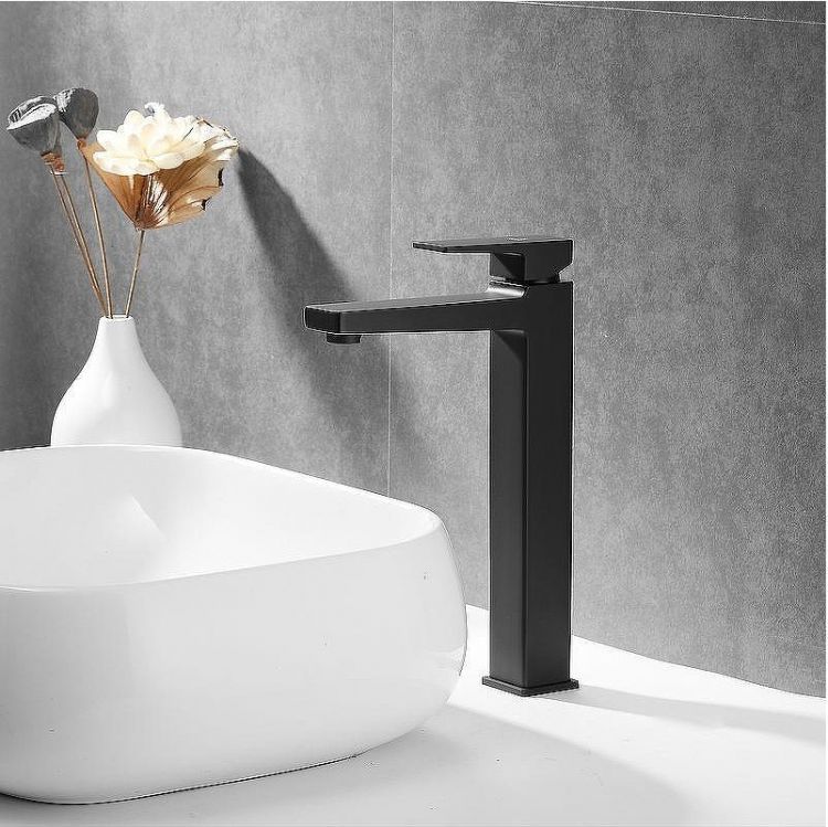 Смеситель для раковины Rose R28H R2811H Черный матовый Смеситель для раковины Rose R28H R2811H Черный матовый