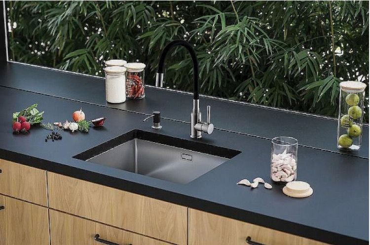 Смеситель для кухни Alveus Flexa 1147056 Черный матовый