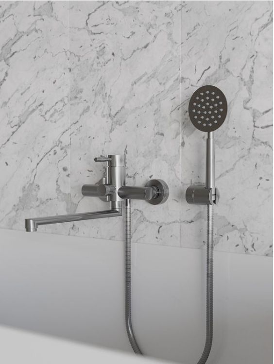 Смеситель для ванны Knotlor Streamline SS-03 универсальный цвет Матовая сталь Смеситель для ванны Knotlor Streamline SS-03 универсальный цвет Матовая сталь