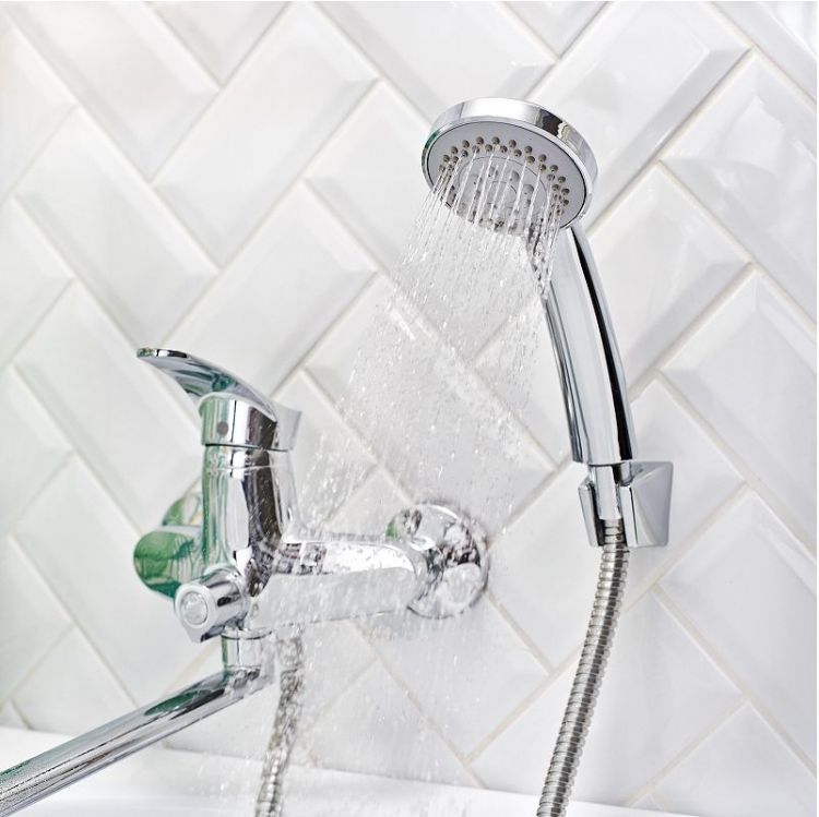 Смеситель для ванны Boou B8173-18F универсальный цвет Хром