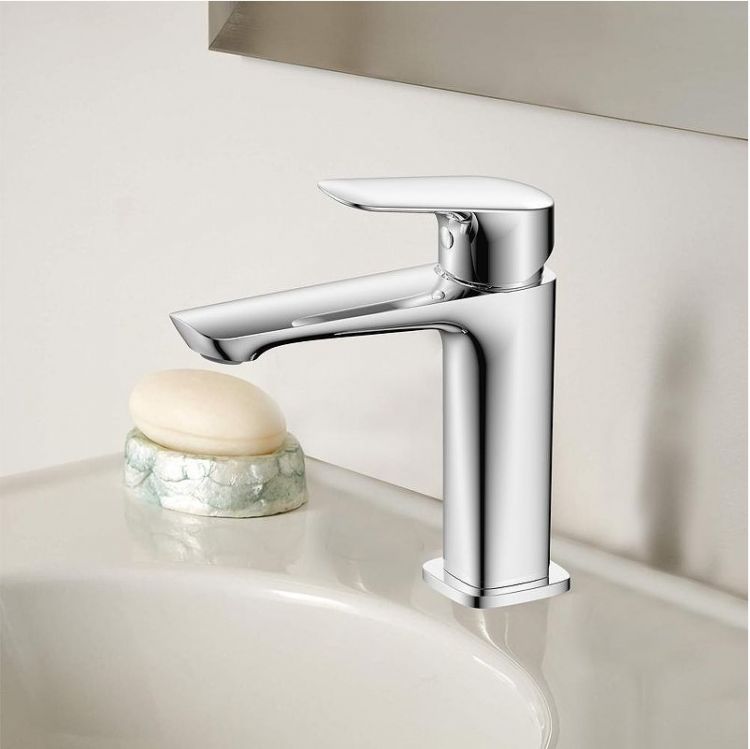 Смеситель для раковины WesnaArt Astra AST19-210 Хром Смеситель для раковины WesnaArt Astra AST19-210 Хром