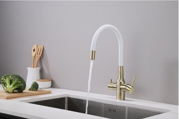 Смеситель для кухни Paulmark Salix Sa213419-BRw Бронза Белый