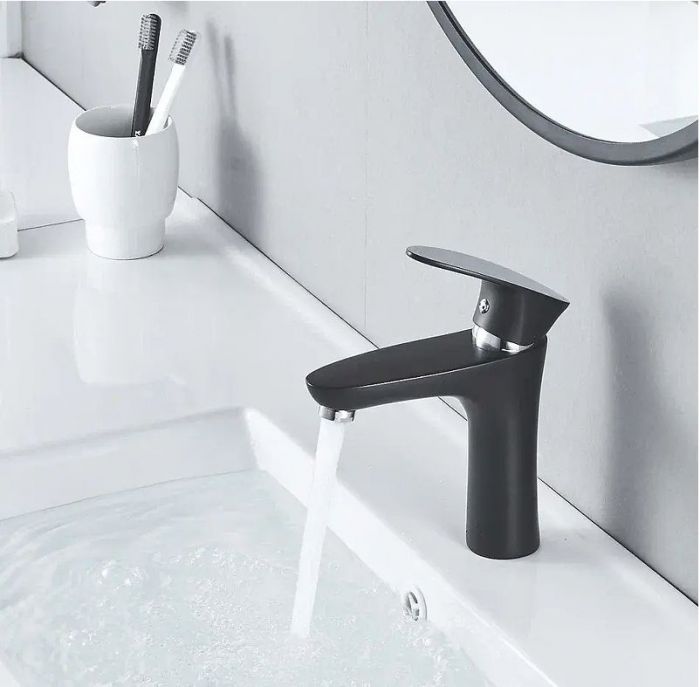 Смеситель для раковины Shevanik S9801H цвет Черный Хром