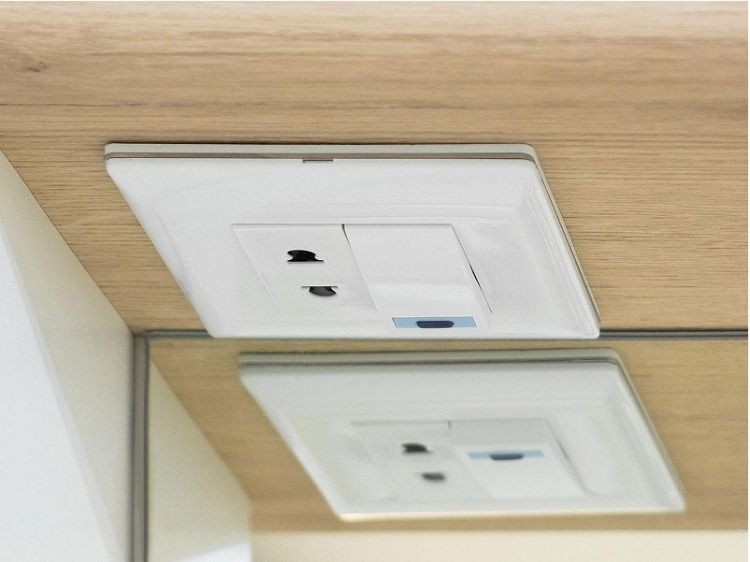 Зеркало со шкафом Misty Респект 120 L Э-Рес02120-1Л с подсветкой Белое Дуб Артизан Зеркало со шкафом Misty Респект 120 L Э-Рес02120-1Л с подсветкой Белое Дуб Артизан