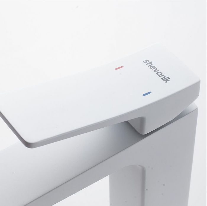 Смеситель для раковины Shevanik S4401C цвет Белый