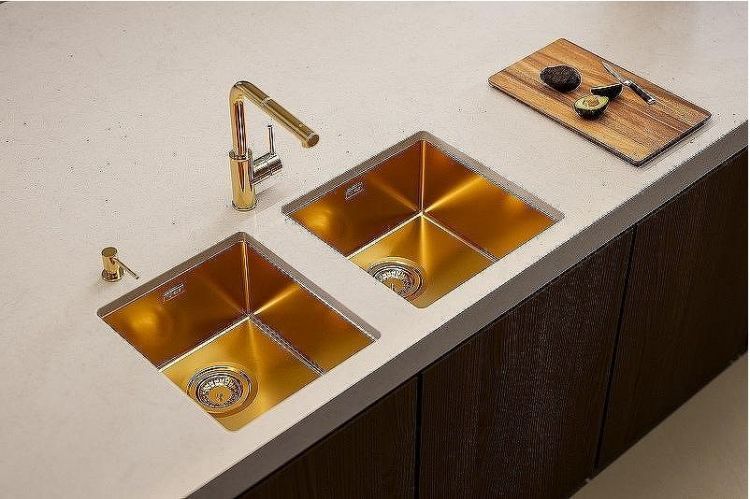 Смеситель для кухни Alveus Zeos P Monarch Bronze 1136503 Бронза Смеситель для кухни Alveus Zeos P Monarch Bronze 1136503 Бронза