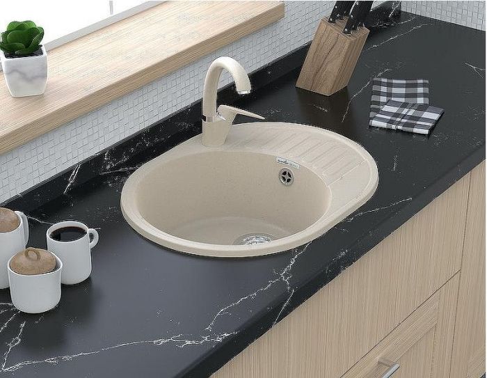 Кухонная мойка GranFest Quarz GF-Z58 Темно-серая