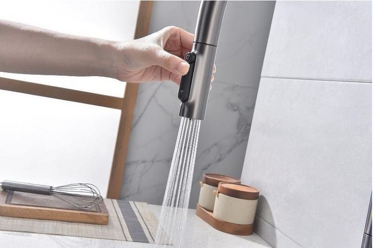 Смеситель для кухни Paulmark Universal Un213880-GM Вороненая сталь Смеситель для кухни Paulmark Universal Un213880-GM Вороненая сталь