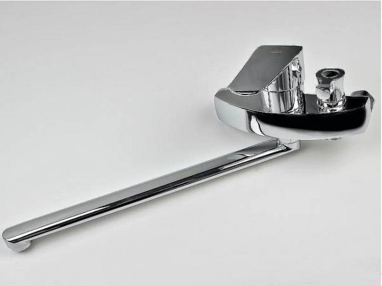 Смеситель для ванны Viko V-4315 универсальный Хром Смеситель для ванны Viko V-4315 универсальный Хром