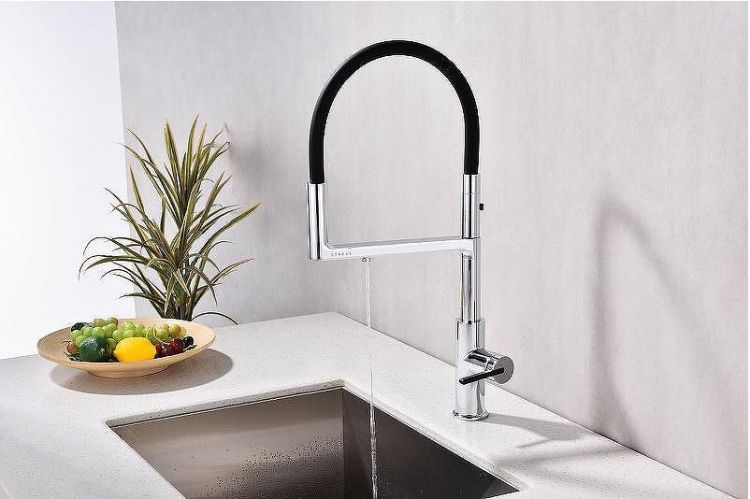 Смеситель для кухни Paulmark Tornado To213402-CR Хром Черный Смеситель для кухни Paulmark Tornado To213402-CR Хром Черный