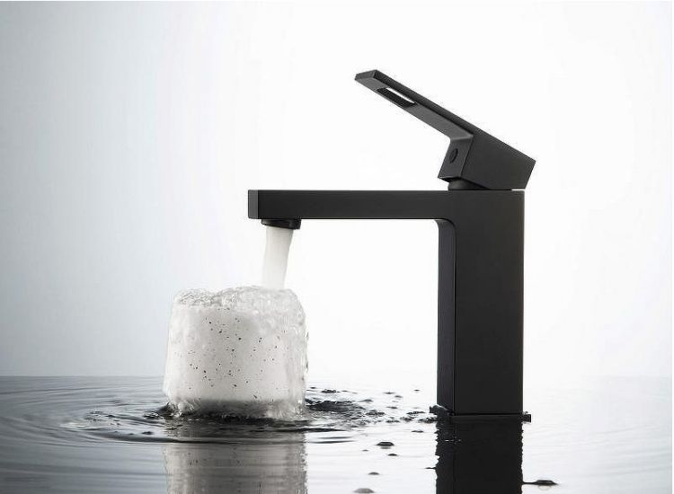 Смеситель для раковины Timo Briana 7161/03F Черный