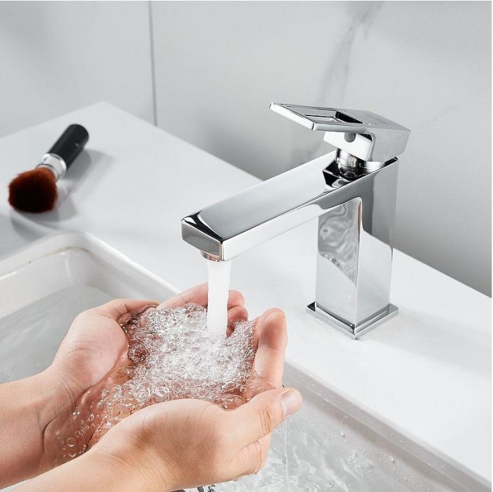 Смеситель для раковины Raffine F0196 цвет Хром