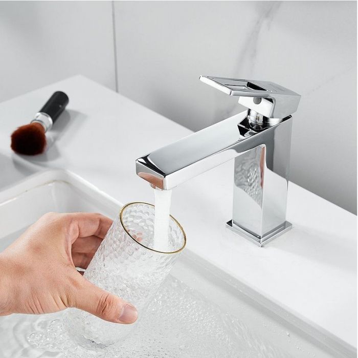 Смеситель для раковины Raffine F0196 цвет Хром