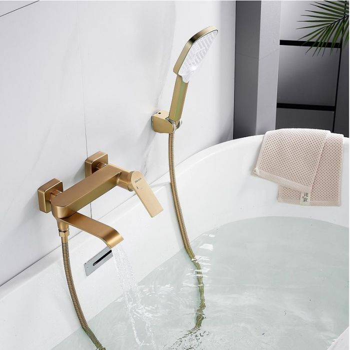 Смеситель для ванны Shevanik S4102G цвет Золотой сатин