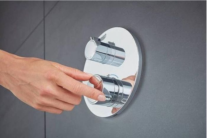 Смеситель для душа Grohe Grohtherm 24076000 с термостатом Хром