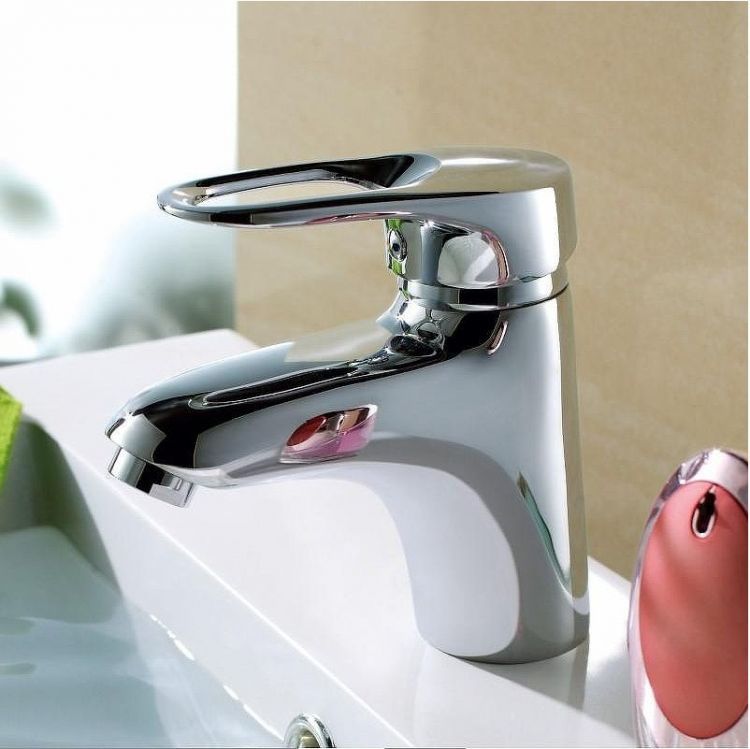 Смеситель для раковины Fashun A1004 цвет Хром