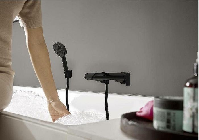 Смеситель для ванны Hansgrohe Vivenis 75420670 Черный матовый