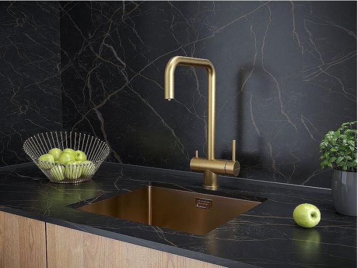 Смеситель для кухни Paulmark Wetter We213030-BG Брашированное золото