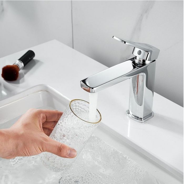 Смеситель для раковины Raffine F0199 цвет Хром