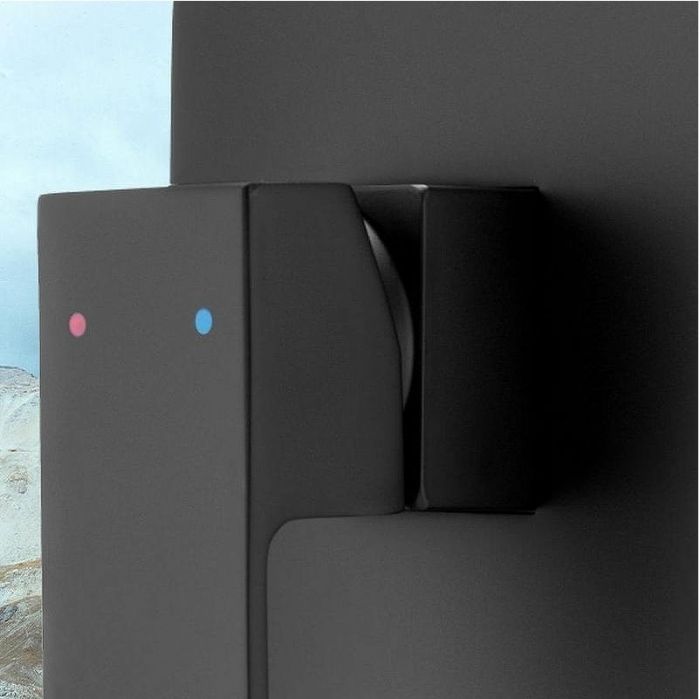 Смеситель для душа Swedbe Platta 5522B Черный матовый