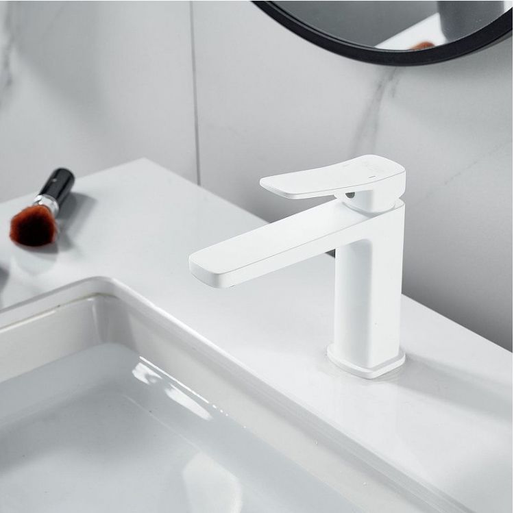 Смеситель для раковины Raffine F0199C цвет Белый Смеситель для раковины Raffine F0199C цвет Белый