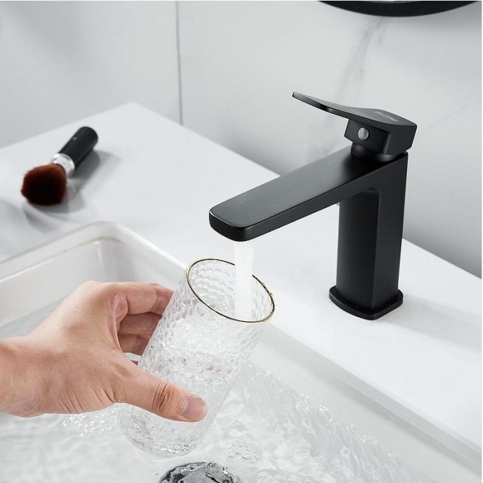 Смеситель для раковины Raffine F0199H цвет Черный