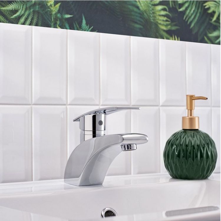 Смеситель для раковины Boou B8213-1 цвет Хром