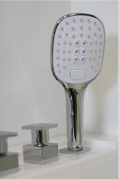 Акриловая ванна Ceruttispa 170x120 C-454A 9958 с гидромассажем Акриловая ванна Ceruttispa 170x120 C-454A 9958 с гидромассажем