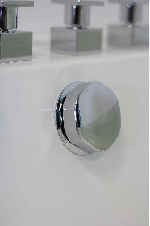 Акриловая ванна Ceruttispa 170x120 C-454A 9958 с гидромассажем Акриловая ванна Ceruttispa 170x120 C-454A 9958 с гидромассажем