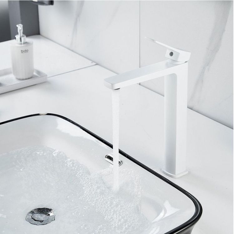 Смеситель для раковины Raffine F1199C цвет Белый