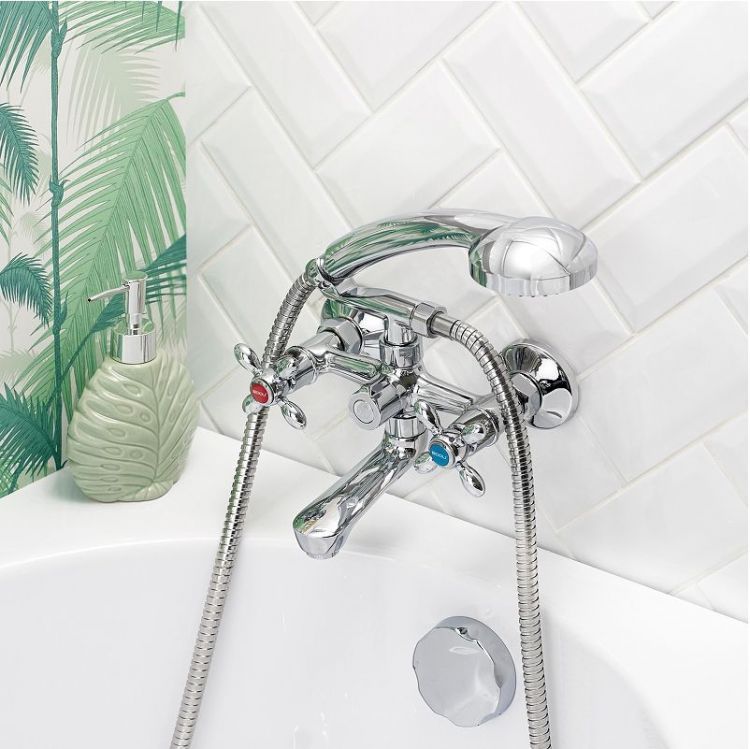 Смеситель для ванны Boou BA5318-2-B702 цвет Хром Смеситель для ванны Boou BA5318-2-B702 цвет Хром