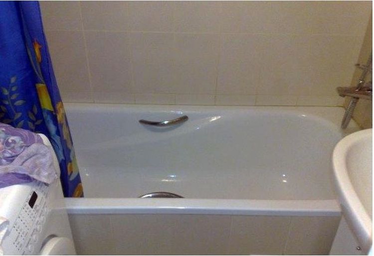 Чугунная ванна Roca Malibu 170x75 2309G000R с отверстиями для ручек с антискользящим покрытием