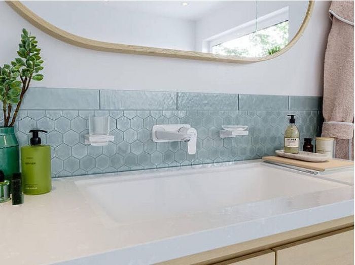 Смеситель для раковины Hansgrohe Talis E 71734700 Белый матовый
