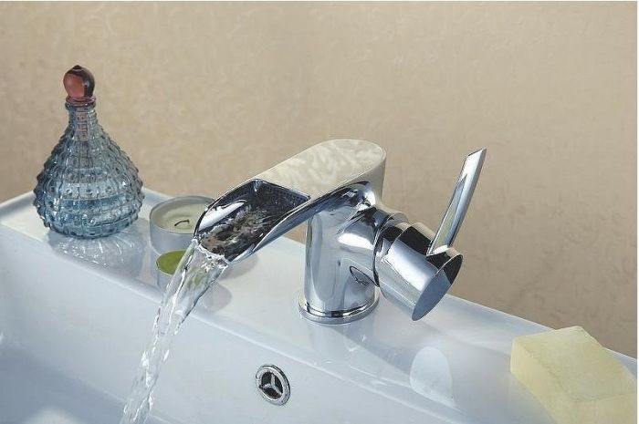 Смеситель для раковины Lemark Atlantiss LM3246C Хром