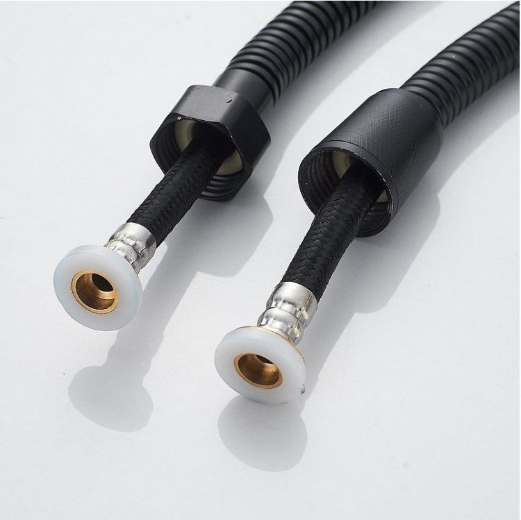 Смеситель для раковины Raffine F171H с гигиеническим душем цвет Черный Смеситель для раковины Raffine F171H с гигиеническим душем цвет Черный