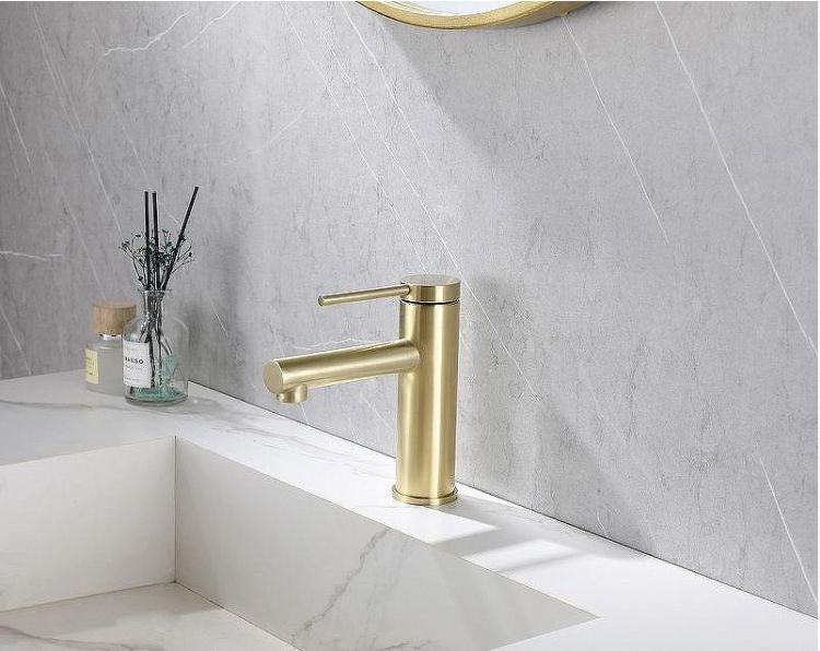 Смеситель для раковины Abber Emotion AF8810G Золото матовое