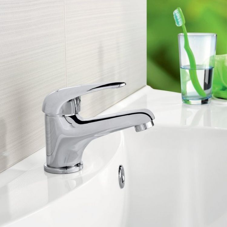 Смеситель для умывальника Ravak Suzan SN 011.00 X070001 Смеситель для умывальника Ravak Suzan SN 011.00 X070001