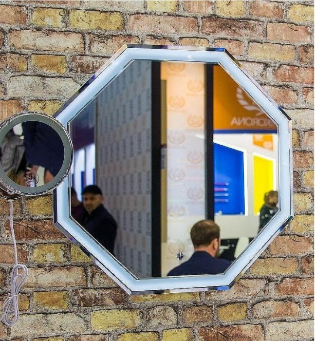 Зеркало Art&Max Argo AM-Arg-700-700-DS-F с подсветкой с сенсорным выключателем