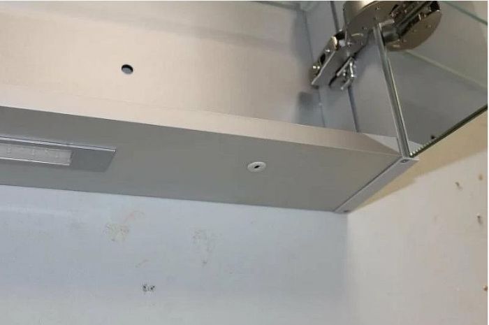 Зеркальный шкаф BelBagno 120 SPC-3A-DL-BL-1200 с подсветкой Сатин