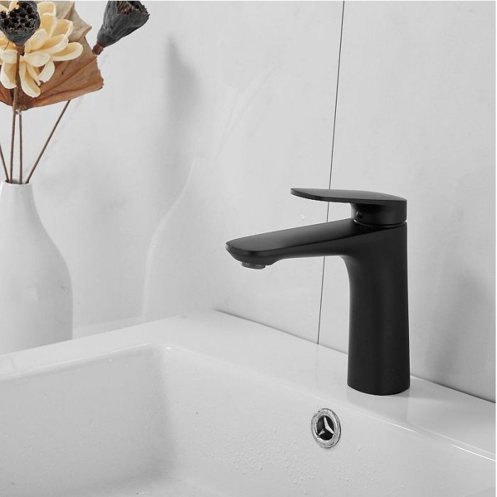 Смеситель для раковины Raffine F0185H цвет Черный