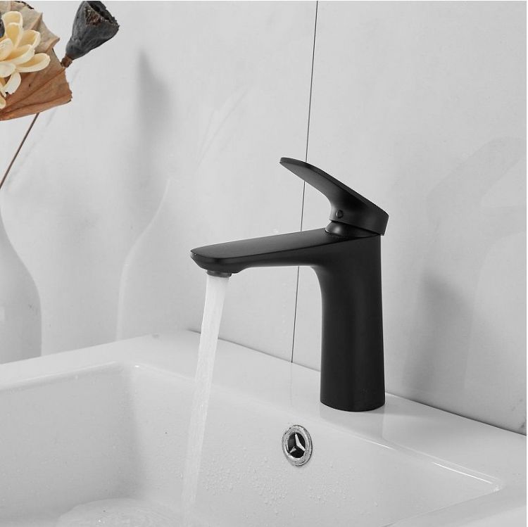 Смеситель для раковины Raffine F0185H цвет Черный Смеситель для раковины Raffine F0185H цвет Черный