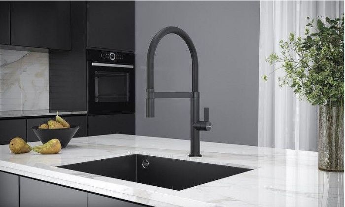 Смеситель для кухни KUCHENSTERN TURM-E 405BL40 цвет Черный матовый