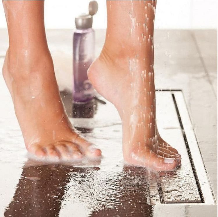 Душевой лоток Pestan Confluo Premium Line 950 13100007 с двухсторонней решеткой Хром матовый / полая под плитку Душевой лоток Pestan Confluo Premium Line 950 13100007 с двухсторонней решеткой Хром матовый / полая под плитку