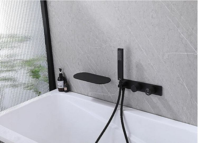 Смеситель для ванны Abber Rund AF8731B Черный матовый Смеситель для ванны Abber Rund AF8731B Черный матовый