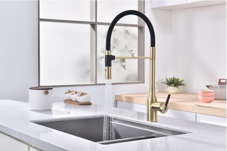 Смеситель для кухни Paulmark Magneto One Ma213188-LG цвет Светлое золото Смеситель для кухни Paulmark Magneto One Ma213188-LG цвет Светлое золото